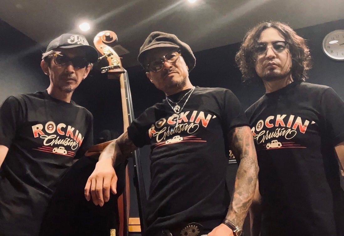 ROCKIN'CRUISIN 18th LIVE GUEST 

THE SPANISH BARROW'IN GUITAR

2000年に東京で結成
国内外の多くのアーティストとコラボし、ライブ活動を行う。

2002年 Gotta let it go
2003年 THE DEVIL'S  PRESLEY
2005年 TEDS By G
2009年 WANTED MAN
2003年 BIG RUMBLE
2013年 SUPPOT THE  UNDERGROUND