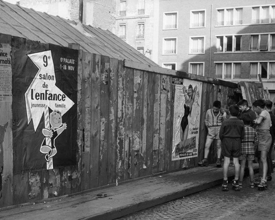 René Maltête.  Salon de l'enfance, rue Ortolan c.1960. Paris 5e