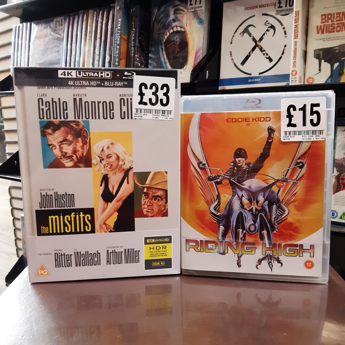 FOPPofficial's tweet photo. NEW MOVIE MONDAY
• #TwinDragons
• #TheLongFarewell
• #BriefEncounters
• #TheMisfits
• #RidingHigh
#gettofopp #bluray #physicalmedia #DVD #film #cinema https://t.co/SZYKwbbpKb