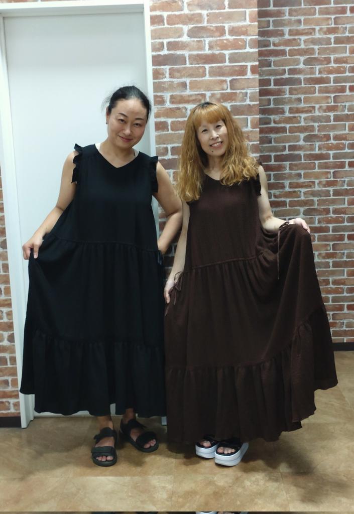 honeyguerrilla's tweet photo. 今日はナツノドでした🎵
難しかったぁ〜😅
でも楽しかったからいいのだ🤣

偶然にもお揃いのワンピース（黒と茶)持ってた2人♥ https://t.co/hHSh8pwEz6