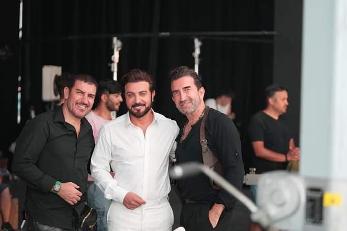 م ر و ة المهندس (@2168marwa) on Twitter photo ماجد المهندس مع العريس فائق حسن والمخرج تركي نهاد 👌صورة من كواليس التصوير أفخم رائع #الحب_الأبدي يالله وربي اهههخخخ قلبي 😭❤
<a href="/majidalmohandis/">ماجد المهندس</a>
<a href="/FaikHassan/">فائق حسن</a>
<a href="/EventsMfm/">MFM Events</a>
<a href="/NOdabasi/">Nihat Odabaşı</a>
#ماجد_المهندس ماجد المهندس مع العريس فائق حسن والمخرج تركي نهاد 👌صورة من كواليس التصوير أفخم رائع #الحب_الأبدي يالله وربي اهههخخخ قلبي 😭❤
<a href="/majidalmohandis/">ماجد المهندس</a>
<a href="/FaikHassan/">فائق حسن</a>
<a href="/EventsMfm/">MFM Events</a>
<a href="/NOdabasi/">Nihat Odabaşı</a>
#ماجد_المهندس