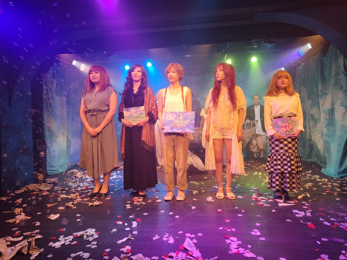 5GYO55's tweet image. @t_31takae03 
孝衣さん🖍️
#KID2023 #深海洋燈
素晴らしい千穐楽でした✨
はじまりの
最高に美しい景色。
身体表現の
繊細なあたたかさに…涙。
“リオ”のことばの
表情の
眼差しの
一つひとつが
ぐっと心に迫り…涙。
“クレヨン”の色に託す
哀しみの中の“希望”。
忘れません。
ほんとうにありがとう💓