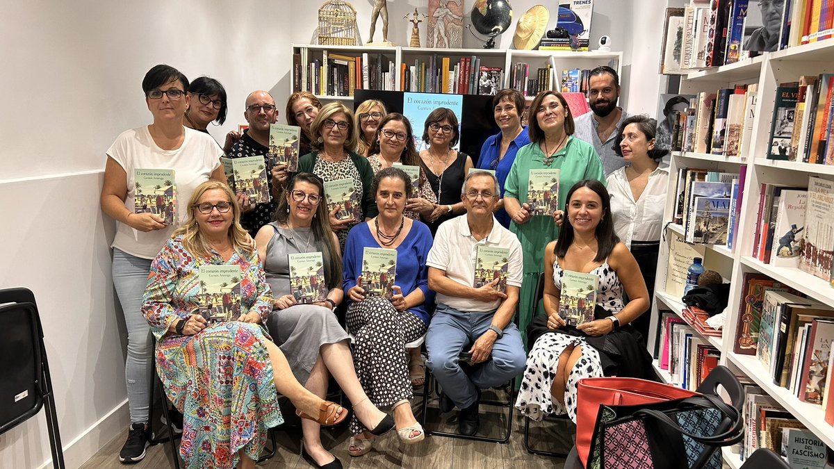 ClubDeLecturaLL's tweet photo. 📣 ¡Ya tenéis el vídeo completo del encuentro que tuvimos @ClubDeLecturaLL @AmoragaCarmen ‘El corazón imprudente’ @editorialespasa
@LibreriaReno

🩷👉 https://t.co/bzAmefhxkR

¡Una novela maravillosa e imperdible para todos los amantes de la buena literatura y buenas historias! https://t.co/7vwA27d5Dv