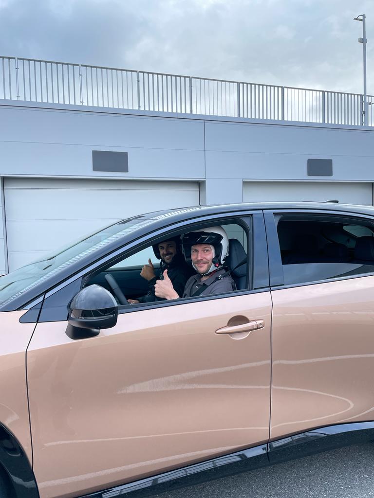 Timo Pape tweet media