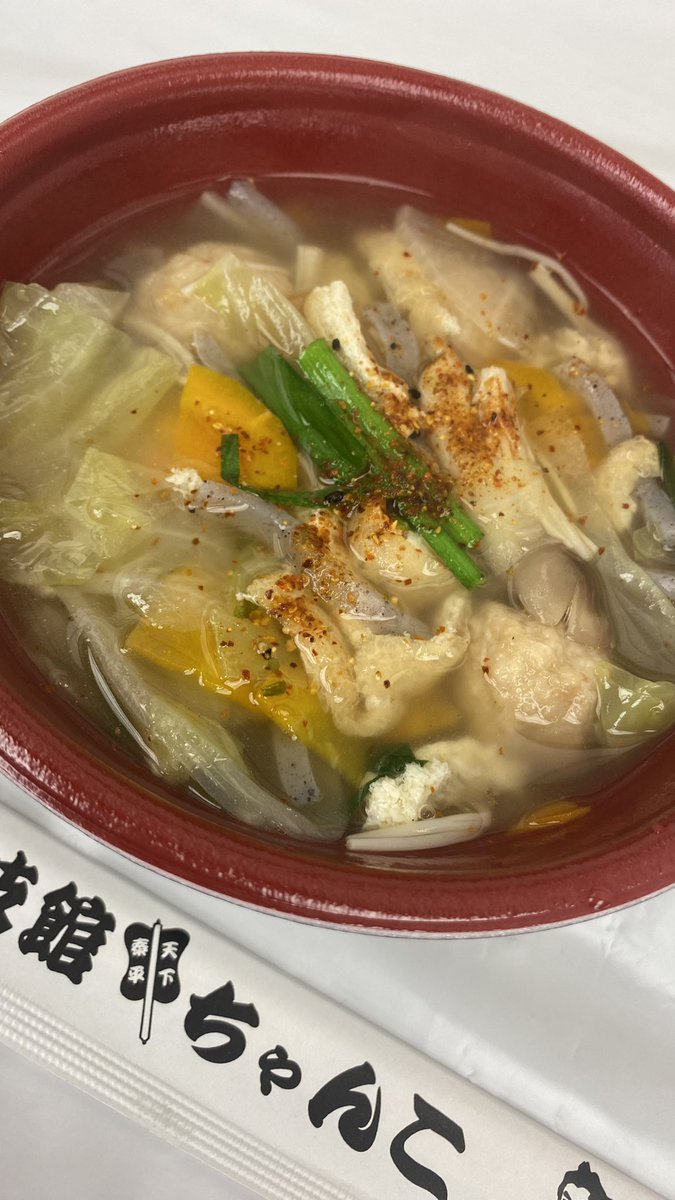 tokyoaloha's tweet image. 国技館塩ちゃんこ✨✨✨
地下の食堂で頂けます😃
特製とあっては食べないわけにはいきません❗️
#tokyoaloha #国技館ちゃんこ