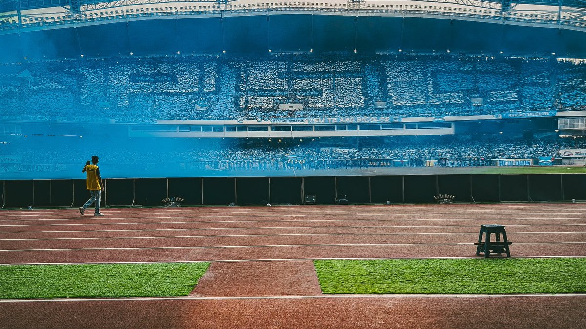 Paysandu's tweet image. BOM DIA SÓ PRA QUEM ENTENDE DE MOSAICO! 😎🐺💙

📷 Wellison Vasconcelos/Paysandu | #OMaiorCampeãodaAmazônia #SobePapão