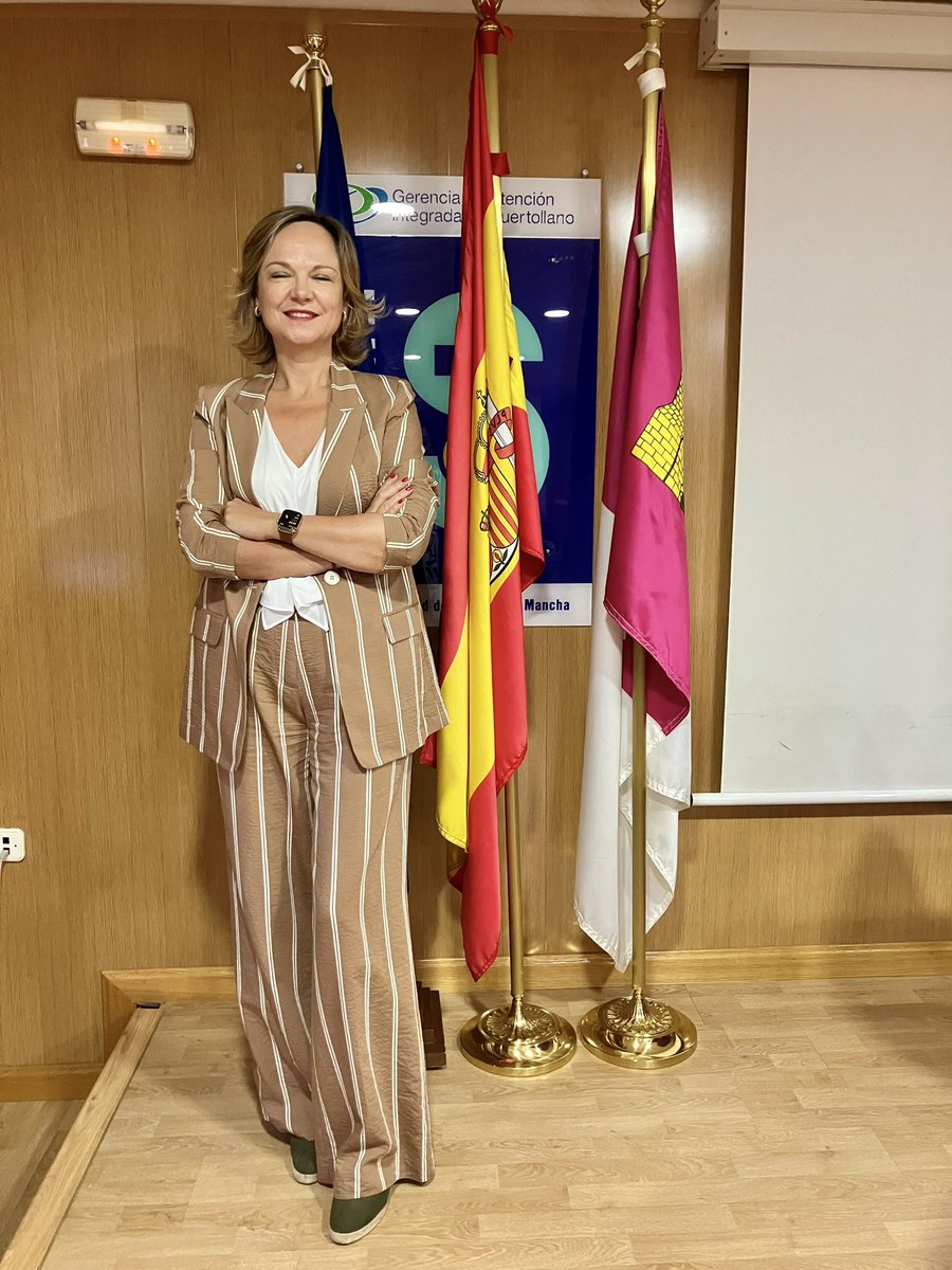 Nueva jefa de ginecología y obstetricia. La Dra.  Lola López Cánovas ha llegado para coger las riendas del servicio.  Profesional de gran prestigio y tremendamente humana  que va liderar el equipo que se va a hacer cargo de la salud de las mujeres y futuras mamás del área .