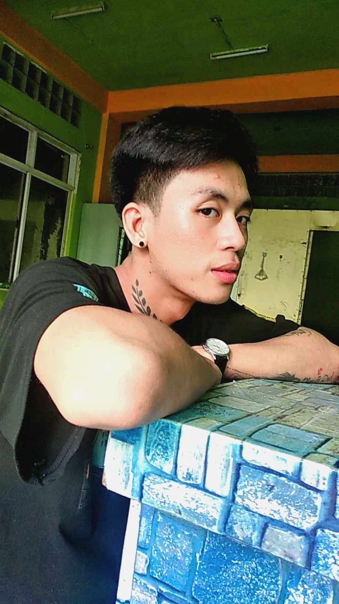thantzin662000's tweet photo. စိတ်အလိုမကျသော အ‌ခြေအနေ🤯🤯🤯 https://t.co/NNmZsWxk7p