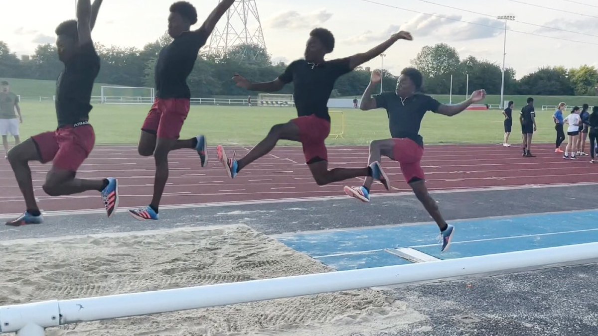 Hitch-kick -
U18 athlete Andrew is learning to hitch changing from a “poor” hang. To me the key position is the second image. Hold the drive and then push the foot away and sweep leg long. This “block” “push-pull” can add significant jump distance