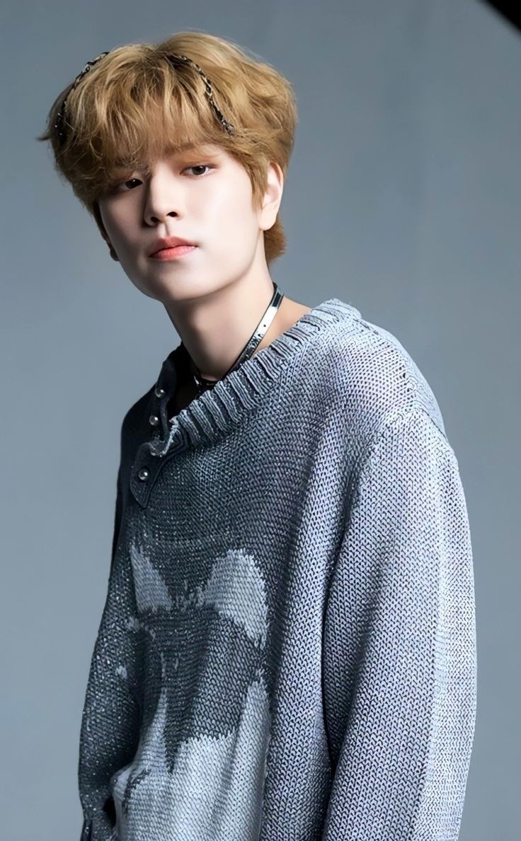 какой он тут плюшевый 🥹😭