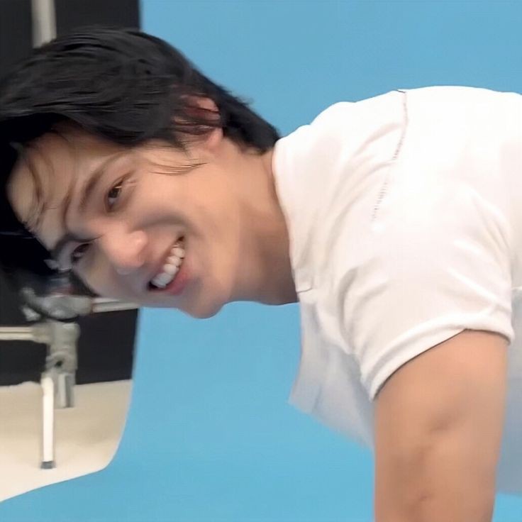 mingyu pics tweet media