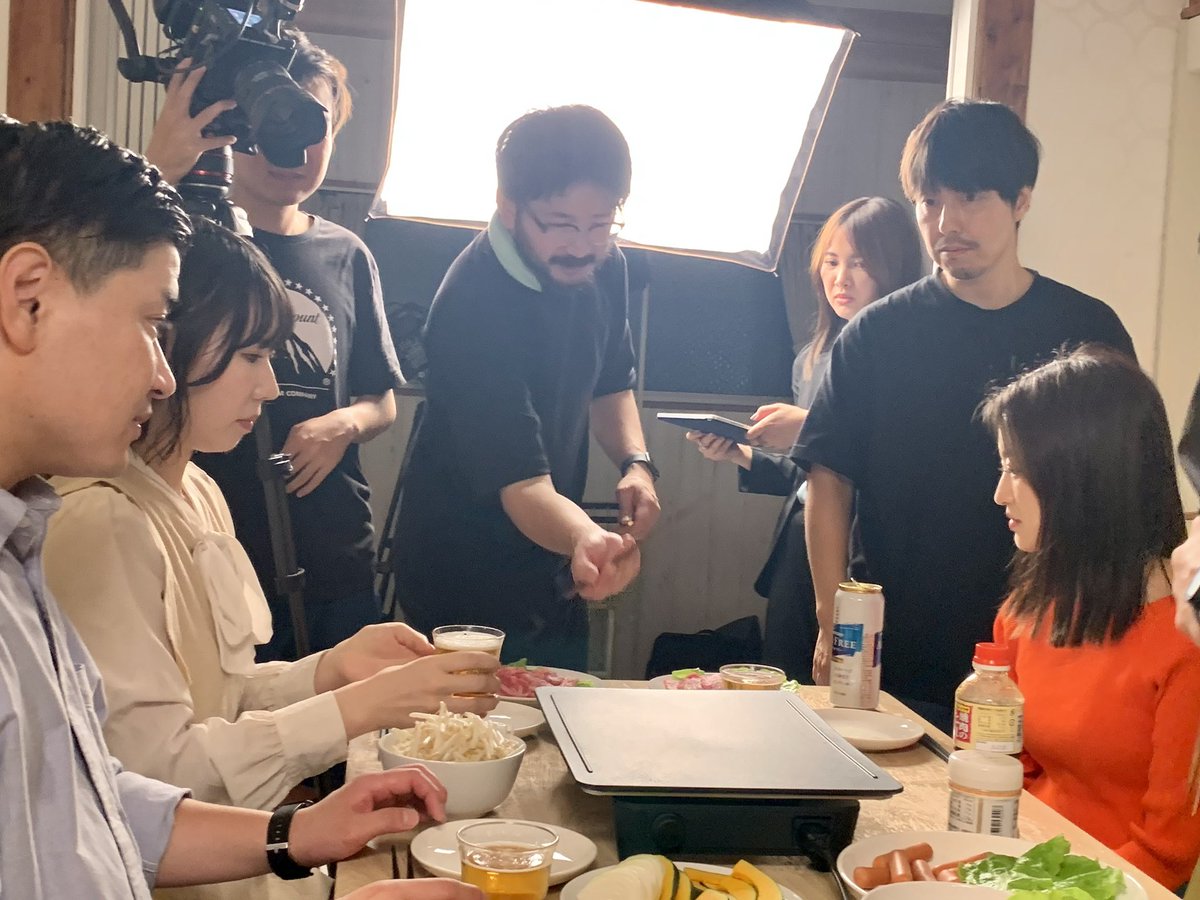 MOT_FOE's tweet image. 【2023/9/14活動報告】
有志チームでショートムービーの撮影を行いました🎬アイデア会議→本読み→撮影までタイトスケジュールでしたが、一致団結して取り組みました!使用した食材は余すことなくメンバーで美味しく頂きました🙏撮影の様子は #SpatialChat でメンバー向けに生配信も。完成が楽しみです!