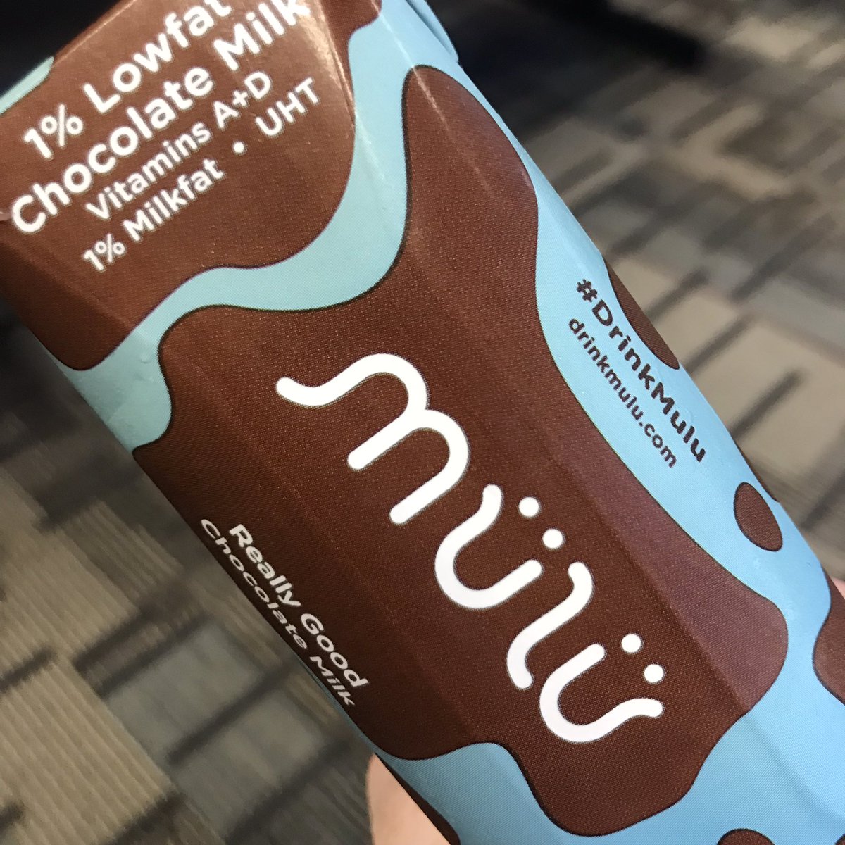 Excited to see some #drinkmulu from <a href="/dfamilk/">DFA</a> at <a href="/cariboucoffee/">Caribou Coffee</a> <a href="/mspairport/">MSP Airport</a> !
Check out MÜLÜ on line for more info about this fun refresh!

#Dairy provides so much comprehensive nutrition for the world (&amp;me) AND we need #rapid #action to help #farmers keep lowering #climate impact