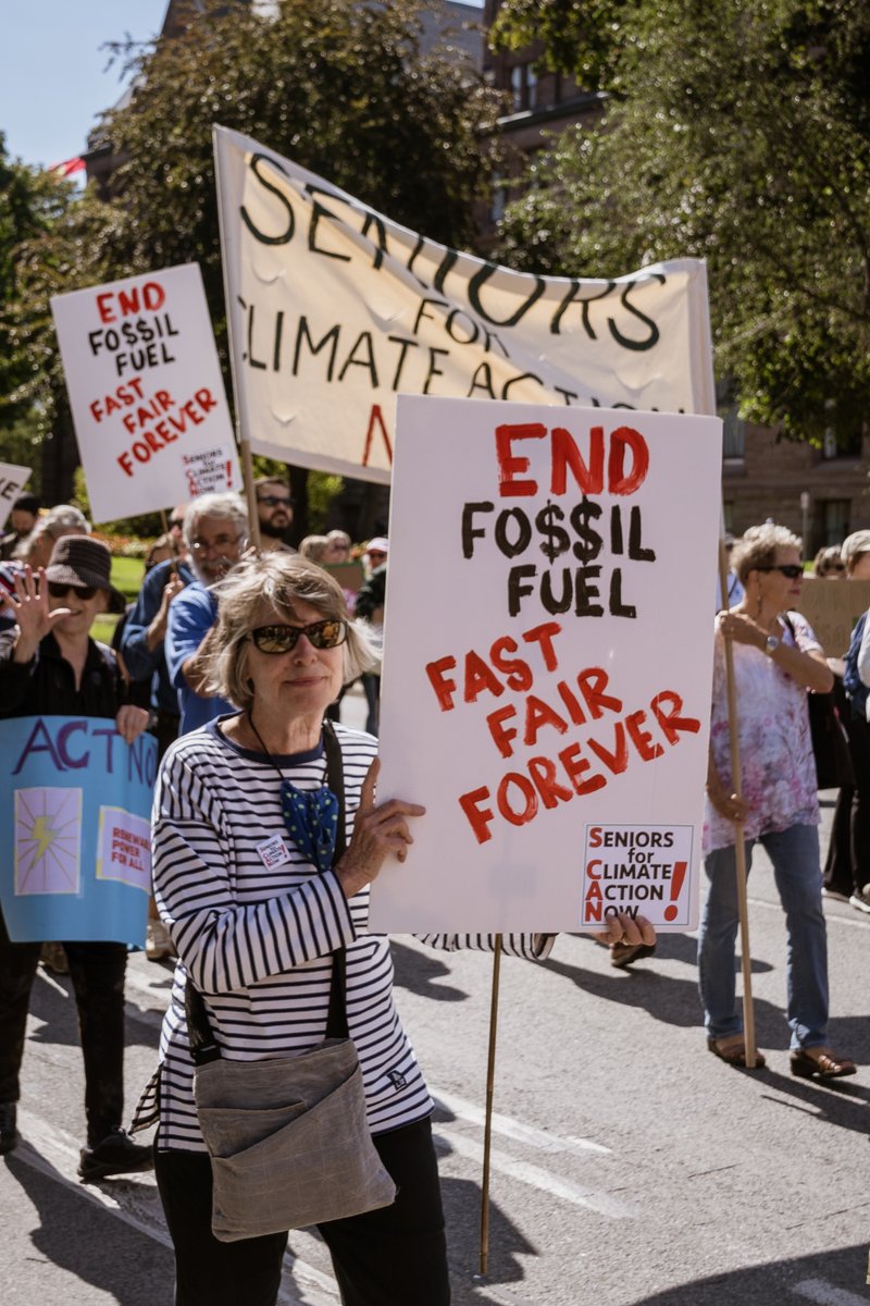 AlienorR2's tweet photo. The End of Fossil Fuels is necessary for our survival. But equally necessary is the ramping up of renewables, the drastic improvement in energy efficiency, and a real departure from consumption, greed, eploitation. 
Governments must work with us to make it happen. #EndFossilFuels https://t.co/fILyoad8B3