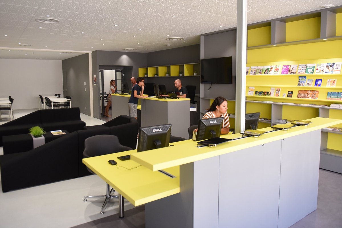🕠 L'Espace Montpellier Jeunesse change ses horaires 🕠
🙋 Accueil en présentiel du lundi au jeudi de 10h à 12h et de 14h à 17h
❌ Fermé le vendredi
📞 Accueil téléphonique tous les jours de 9h30 à 12h et de 14h à 17h30.
👉 swll.to/jeunessemtp