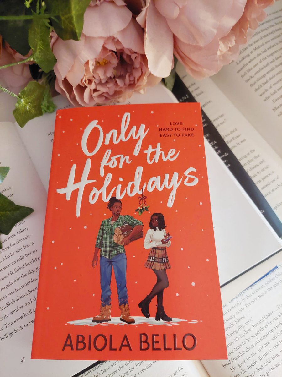 Look what's arrived! I am in love with this cover! And it's super pretty in person. Currently planning my cosy Christmas book launch party. Yes we are celebrating Christmas in October. Yes there is Only for the Holidays wrapping paper 🥳 Only for The Holidays out October 12th.