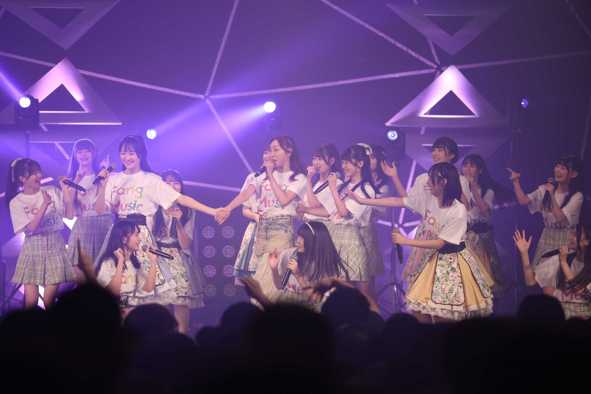 Fangfes0213's tweet photo. ／

　「Fang Music Fes #02」
　　会場の様子をお届け✉️

＼

STU48 さん(@STU48_official_ )のステージを
ちょっとだけお見せしちゃいます🍁

あれ…？アンコールで
あの方が飛び入り参加？！

#ファングフェス #STU48 https://t.co/RQ8LKhgNoe