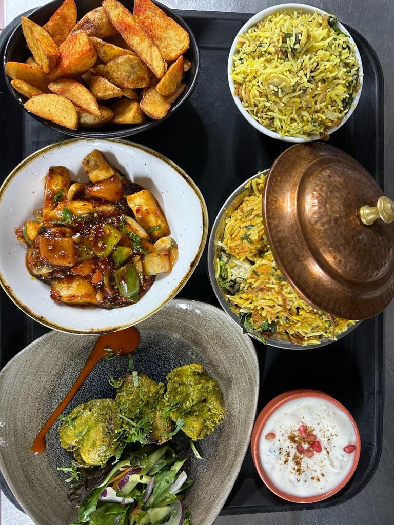 favouritetable tweet media