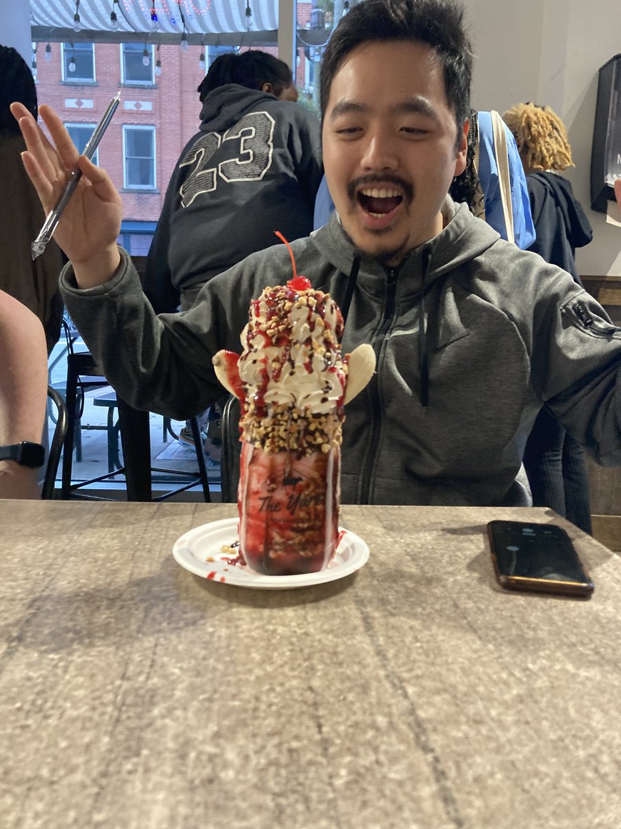 Sure, those programs are cool, but do you get milkshakes like this one @mschung1992  got this weekend on a #radres outing?  @KaziStephanie thanks for the snap! @CSSumner @DomniqueNewallo @RyanBPetersonMD #Match2024 #futureradres #foodmatters