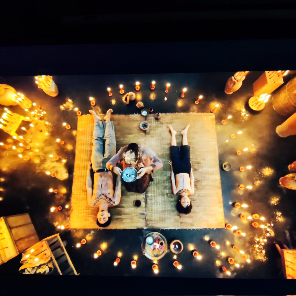 cheeseblood_'s tweet photo. Sampe premium cuma buat nonton 1 series ni ja. 😂 https://t.co/hSx27oQJhf