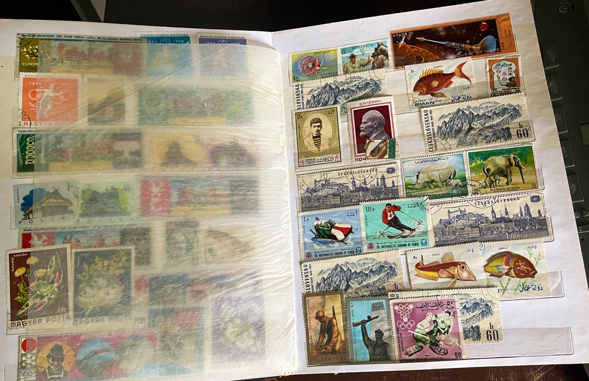 handollwithcare's tweet photo. Baba’s Stamp collection from I guess, 70s & 80s 💗
He still cherishes these & takes pride in telling me the stories how he collected ‘em all 😁
#Hobbies
#ThingOfThePast https://t.co/sf0oYIKgVW