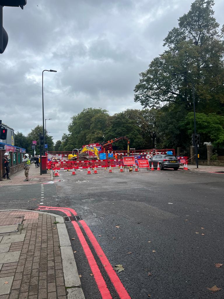 There is still severe disruption on Brixton Hill today from Saturday’s burst water main.

Very frustrating that <a href="/thameswater/">Thames Water 💧</a> aren’t communicating a timescale for these repairs!

Site workers this morning suggested it would be at least another two weeks.

1/3