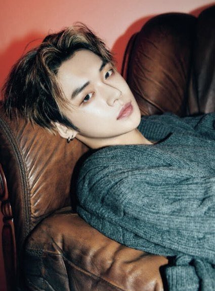 hourlyjunie's tweet image. this yeonjun photoshoot