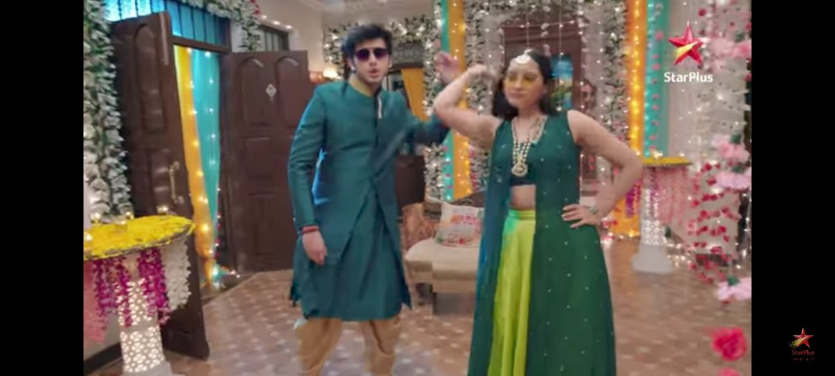 ___Goyal_Priya's tweet photo. As green looks are coming I still miss his these 2 looks in green for SP amd Samar respectively. And ofcourse #durjay and #sanan too. Now waiting for #PalVeer/Rajveer in green.
#KundaliBhagya #ParasKalnawat #RajveerLuthra
SP/DurJay                       Samar/SaNan https://t.co/0pJD9J61SQ