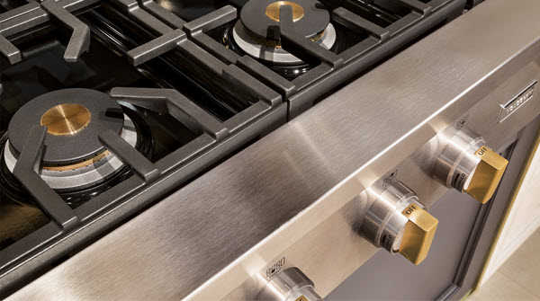 Monogram appliances are the physical manifestation of luxury in your kitchen. The goal of Monogram is to move people emotionally. 
Amazing products.
They look like pieces of art. 
delmarvadesigncenter.com/monogram-appli… 

#KitchenDesign
#KitchenAppliances