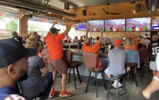 TheKennyRoda's tweet image. See you all tonite with the #StarkCounty @Browns Backers for #MNF #Browns at @steelers for @LabattUSA Time Out For Trivia at @CantonJerzees. Fantastic food, cold ones from @LabattBreweries &amp;amp; cool prizes. 8:15pm is kickoff! 🏈🍺🍕🍔🍗🍻