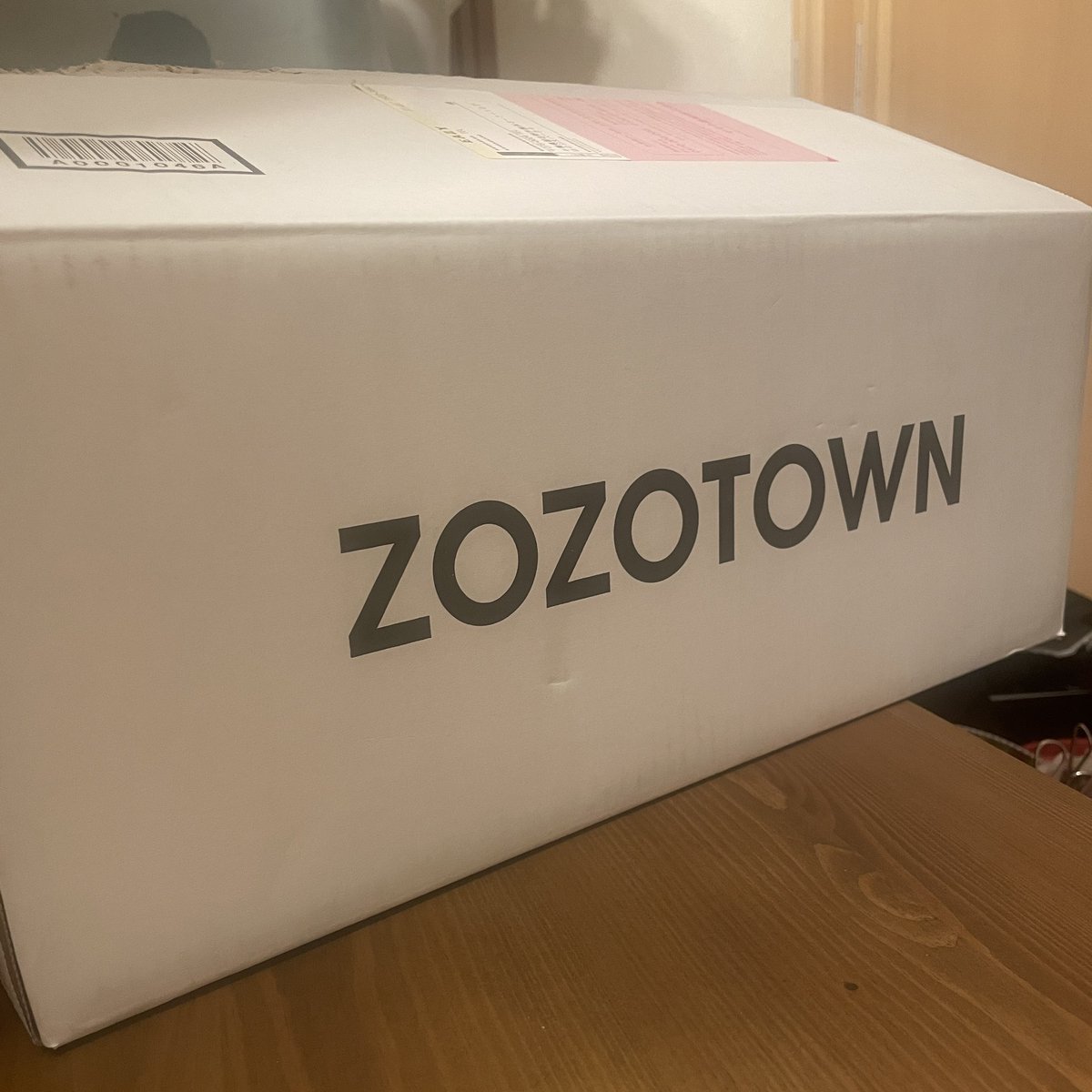 kei_bornfrom's tweet photo. #ZOZOWEEK箱CP 
#白い箱

いつもと色が違うな。って思ってフタを開けたら…✨
さっそく投稿しちゃうよね🤣 https://t.co/OVX1p9UGPd