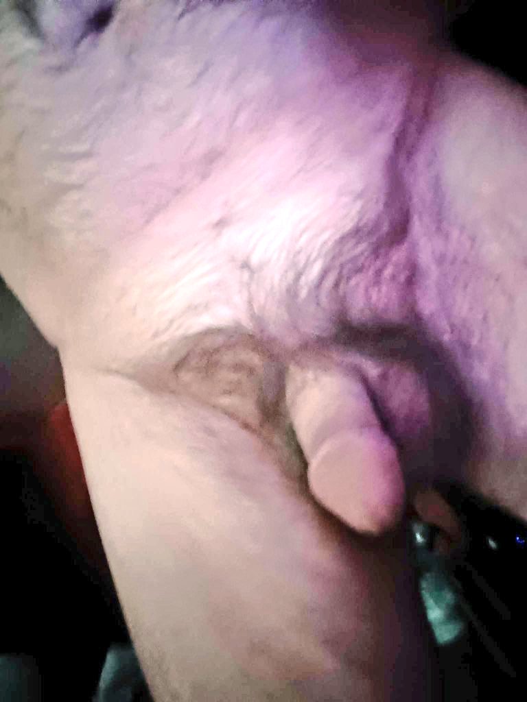 HaynesWildBill's tweet photo. @SarahSophie101 OH Yes 👍 I really want a great Blowjob right now, and just trying to get someone to milk it, ALL the way out of my balls!!!  How much? Remember, i'm a poor man!! https://t.co/xH9AaVHZio