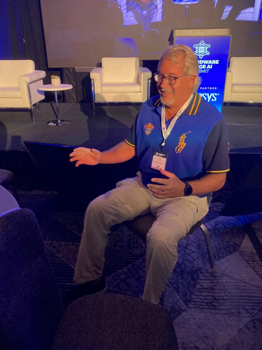 I enjoyed hosting the <a href="/SchneiderElec/">Schneider Electric</a> roundtable at the AI Hardware &amp; Edge AI Summit in California. We had a lively discussion about “challenges &amp; practices for deploying #AI servers with focus on physical infrastructure.” 

#EMRC #Datacenter #IT