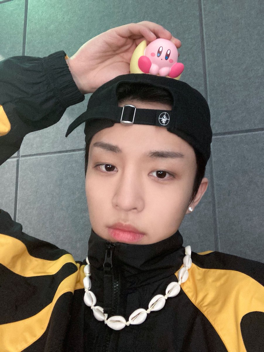 💭  𝐖𝐄𝐕𝐄𝐑𝐒𝐄  ━  180923

#SEUNGHWAN : Mon nouvel ami.

⤷  #ATBO #에이티비오  ‣  <a href="/ATBO_ground/">ATBO</a>
