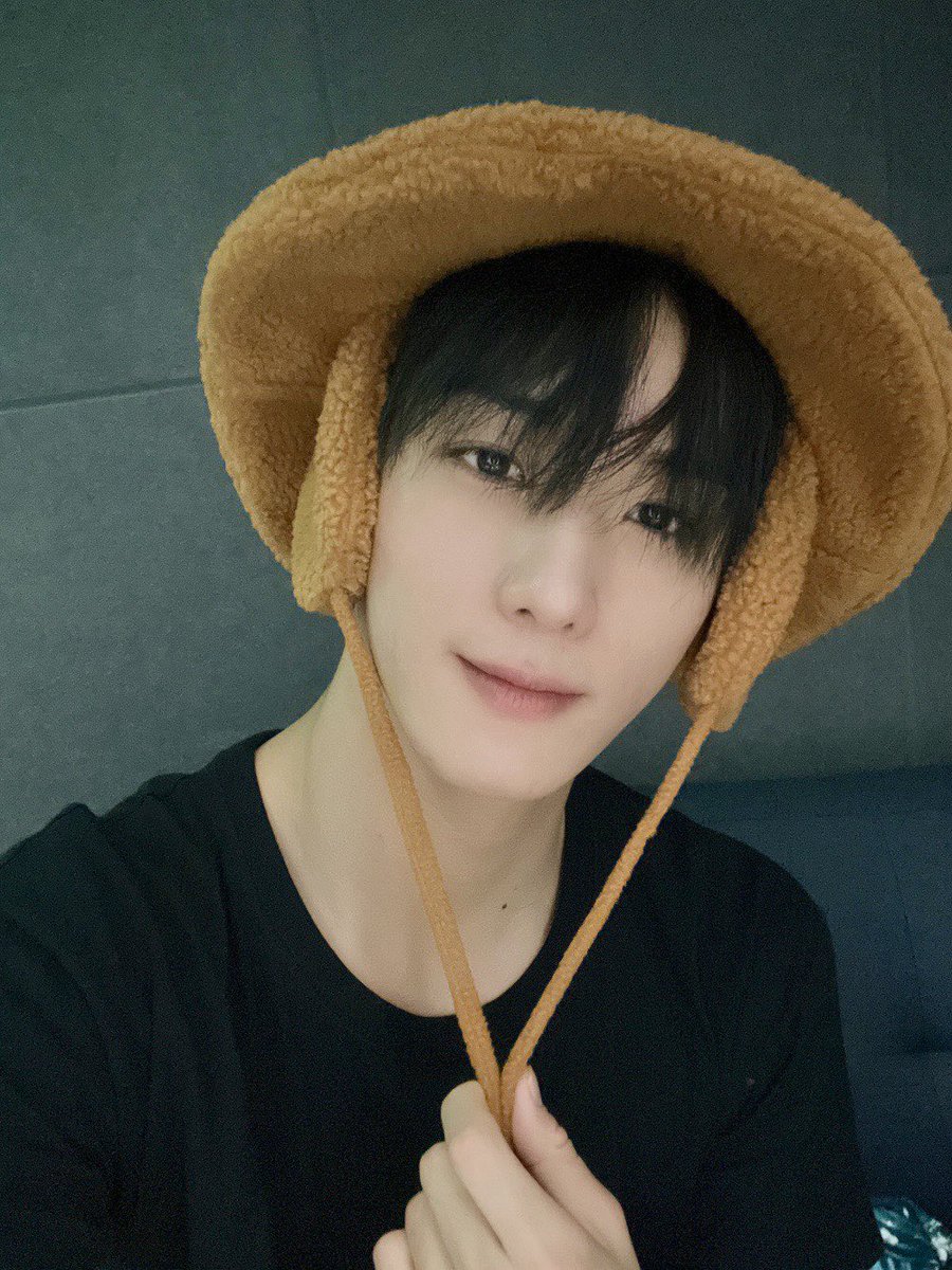 📸  𝐓𝐖𝐈𝐓𝐓𝐄𝐑  ━  180923

#SEUNGHWAN : BOATs, est-ce que vous aimez les pandas roux ?

⤷  #ATBO #에이티비오  ‣  <a href="/ATBO_ground/">ATBO</a>