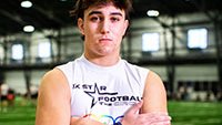 Six Star Football | KANSAS (@6starfootballks) on Twitter photo INSIDER: A look at Kansas City area top stock risers
<a href="/Nico_cocumelli/">Nico Cocumelli</a> <a href="/JackJCornell/">Jack Cornell</a> <a href="/MACostello5/">Michael Costello</a> <a href="/_Evan_Damron/">Evan Damron</a> @ManaFaagutu <a href="/AaronHensonJr1/">Aaron Henson Jr.</a> <a href="/Nate1Livingston/">Nate Livingston</a> <a href="/AnthonyLonerga8/">Anthony Lonergan</a> <a href="/brockmaz_/">Brock Maslowski</a> <a href="/Owen_Perkins18/">Owen Perkins</a>
sixstarfootball.com/article/inside… INSIDER: A look at Kansas City area top stock risers
<a href="/Nico_cocumelli/">Nico Cocumelli</a> <a href="/JackJCornell/">Jack Cornell</a> <a href="/MACostello5/">Michael Costello</a> <a href="/_Evan_Damron/">Evan Damron</a> @ManaFaagutu <a href="/AaronHensonJr1/">Aaron Henson Jr.</a> <a href="/Nate1Livingston/">Nate Livingston</a> <a href="/AnthonyLonerga8/">Anthony Lonergan</a> <a href="/brockmaz_/">Brock Maslowski</a> <a href="/Owen_Perkins18/">Owen Perkins</a>
sixstarfootball.com/article/inside…