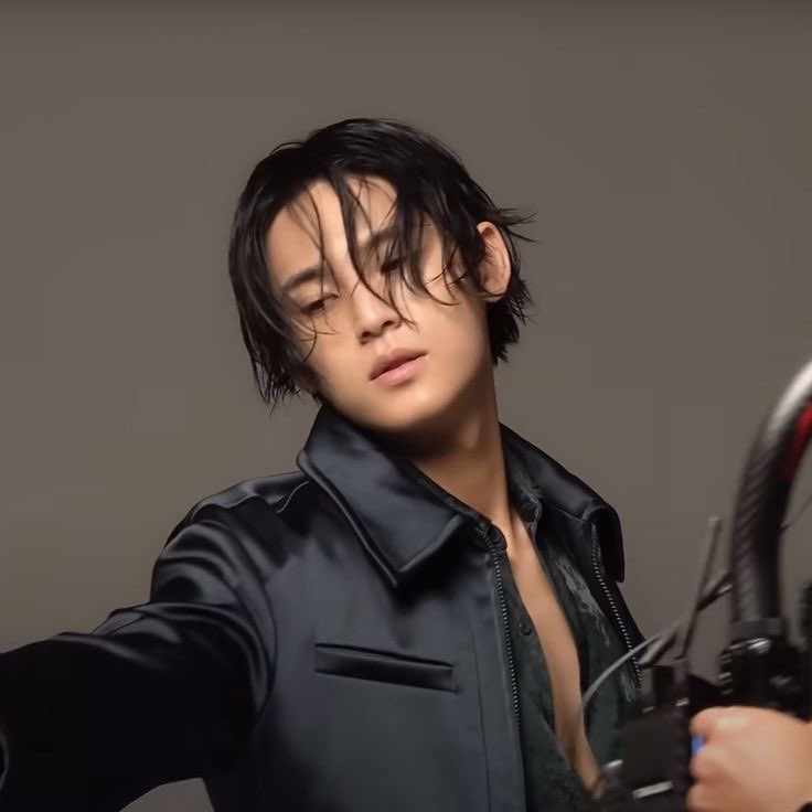 spotify.link/6AJ5XzlrcDb