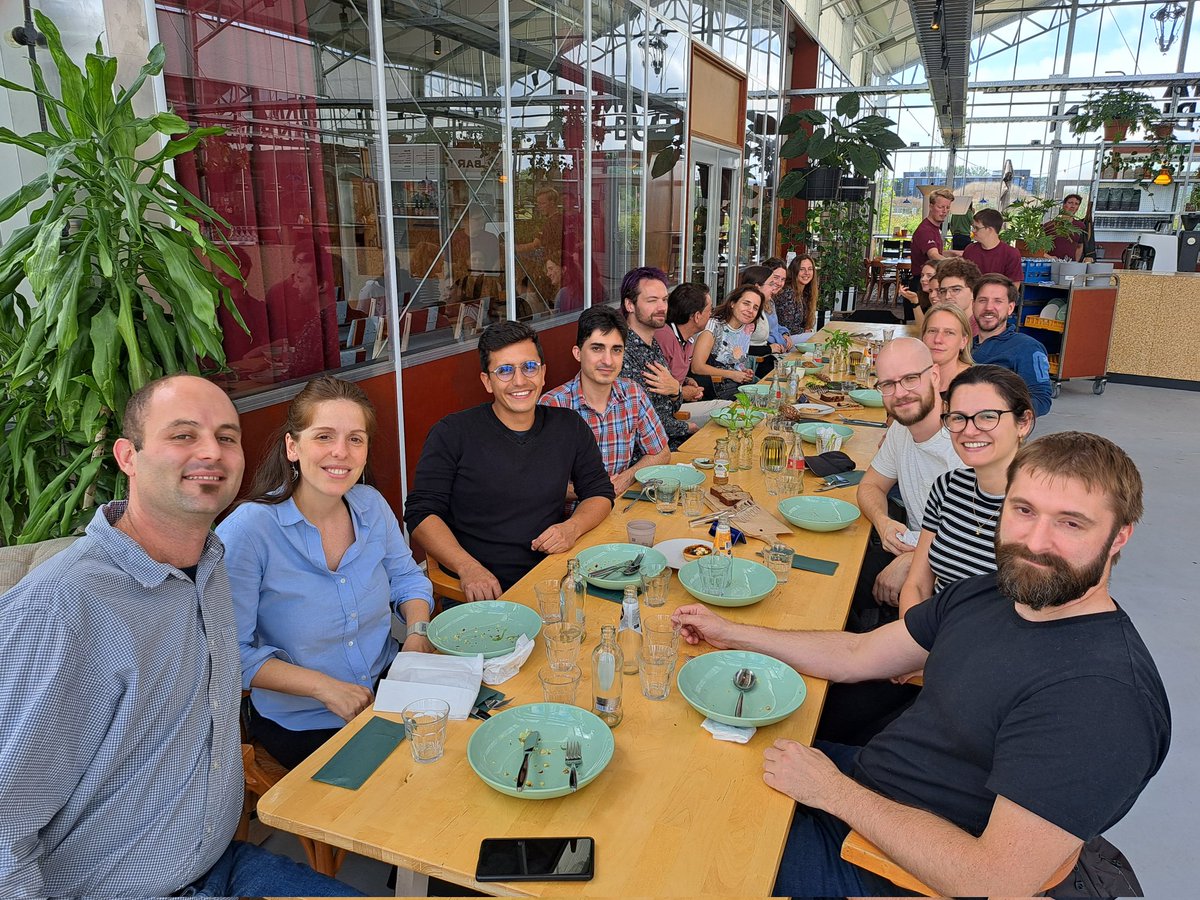 Cool day with people working on quantitative microbial ecology in the NL! Thanks @metaboli3am and Rebeca Gonzalez Cabaleiro for organizing the symposium and @GerbenStouten and @RKleerebezem for showing us the @UnlockMicrobes facilities!