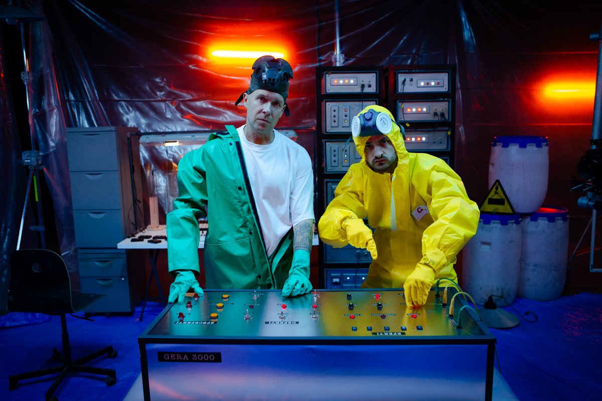 Atgādinājums! Jau rītdien, 19. septembrī plkst. 19:00 @Youtube notiks mūsu kopīgās ar <a href="/ansishh/">an'sis 🦆</a>  dziesmas “Efekts” jaunā video pirmizrāde. Aicinām pievienoties arī Tevi! 

Bet no rīta, ap 8:30 būsim <a href="/TV3zinas/">TV3 Ziņas</a>  900 sek., kur to parādīsim nepacietīgajiem.😉

youtu.be/1TcCV1C4hiI