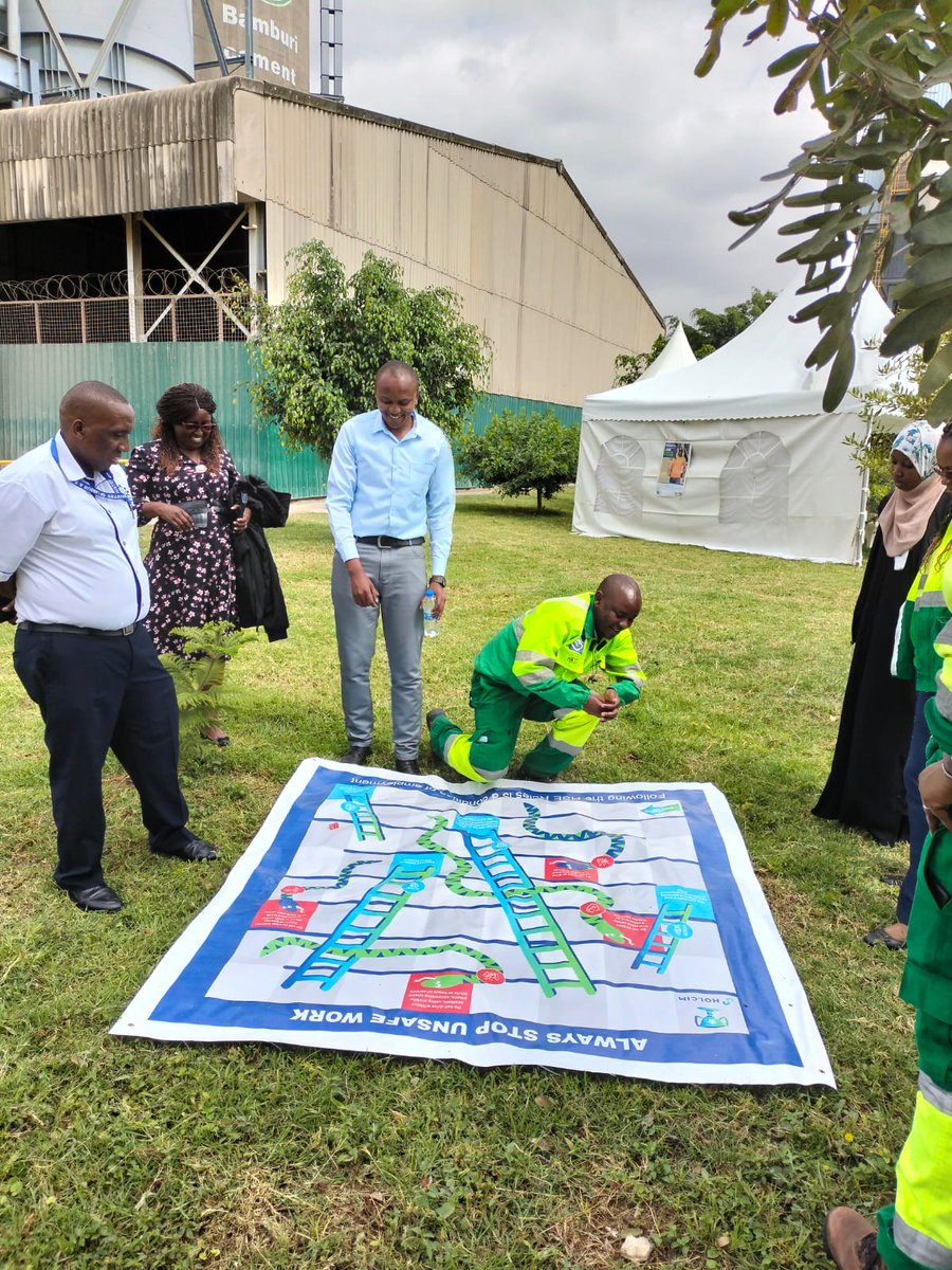 Mr. Seki from @DOSHS_KE  Athi river sub county office,  graced the launch of *'Bamburi HSE Days 2023' @BamburiCement.

#GoalZero
#Decentwork
#safework
#healthyworker
#safetyfirst #safetyalways
#OSHA
#WIBA
#SDG8