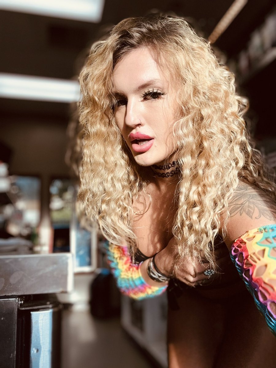 Lexi_Georgeee's tweet photo. support your favorite coffee girl &amp;
click on my spicy site 🌶️ 
https://t.co/3zpwxTrksJ https://t.co/VQznEu30xY