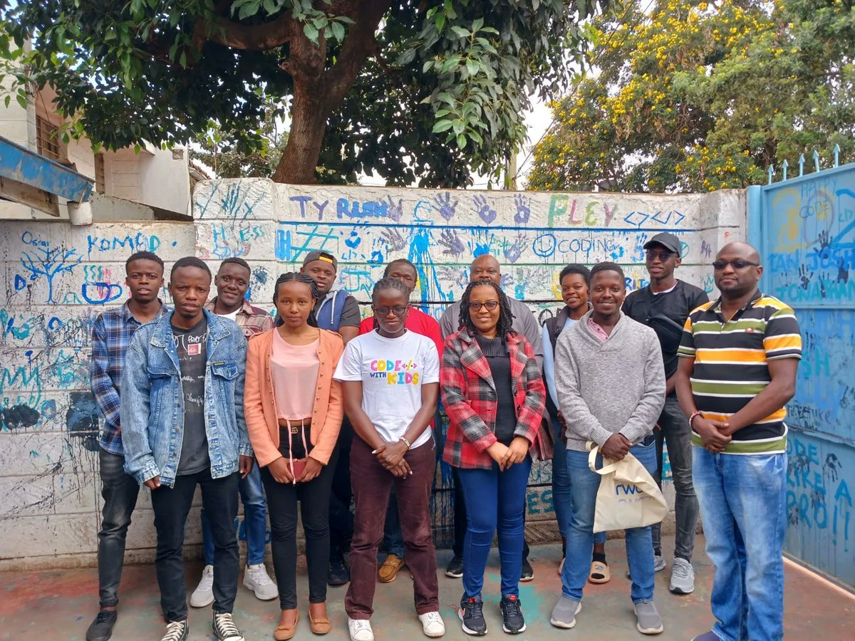 code_with_kids's tweet photo. Special day at our Makerspace! Welcoming Mr. Seydou Dembele and the @RwaziInc team in person for the first time on 15.09.2023.
Grateful for Mr. Seydou's steadfast support and invaluable insights. This partnership is about unity and shared dreams, not just funding.
#codewithkids https://t.co/VAQl33xqOf