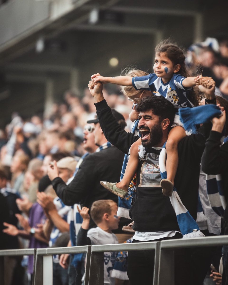 aaribari's tweet photo. 🔵⚪️ #ifkgbg https://t.co/xmr6UaUIwb