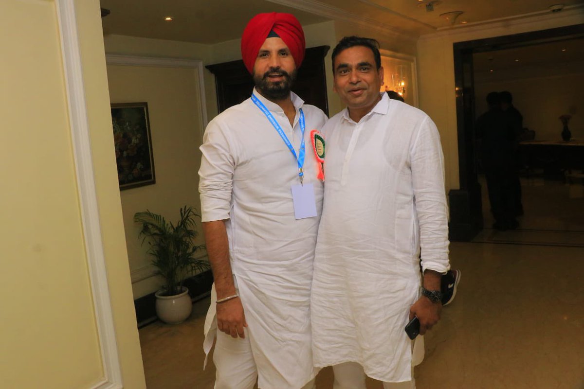 kiran_chamala's tweet image. With Punjab PCC President  @RajaBrar_INC , was also in Indian Youth Congress during my tenure as General Secretary…
at “CWC Meeting” Hyderabad.

#CWCMeetingHyd #VijayaBheri 
@INCIndia @INCTelangana