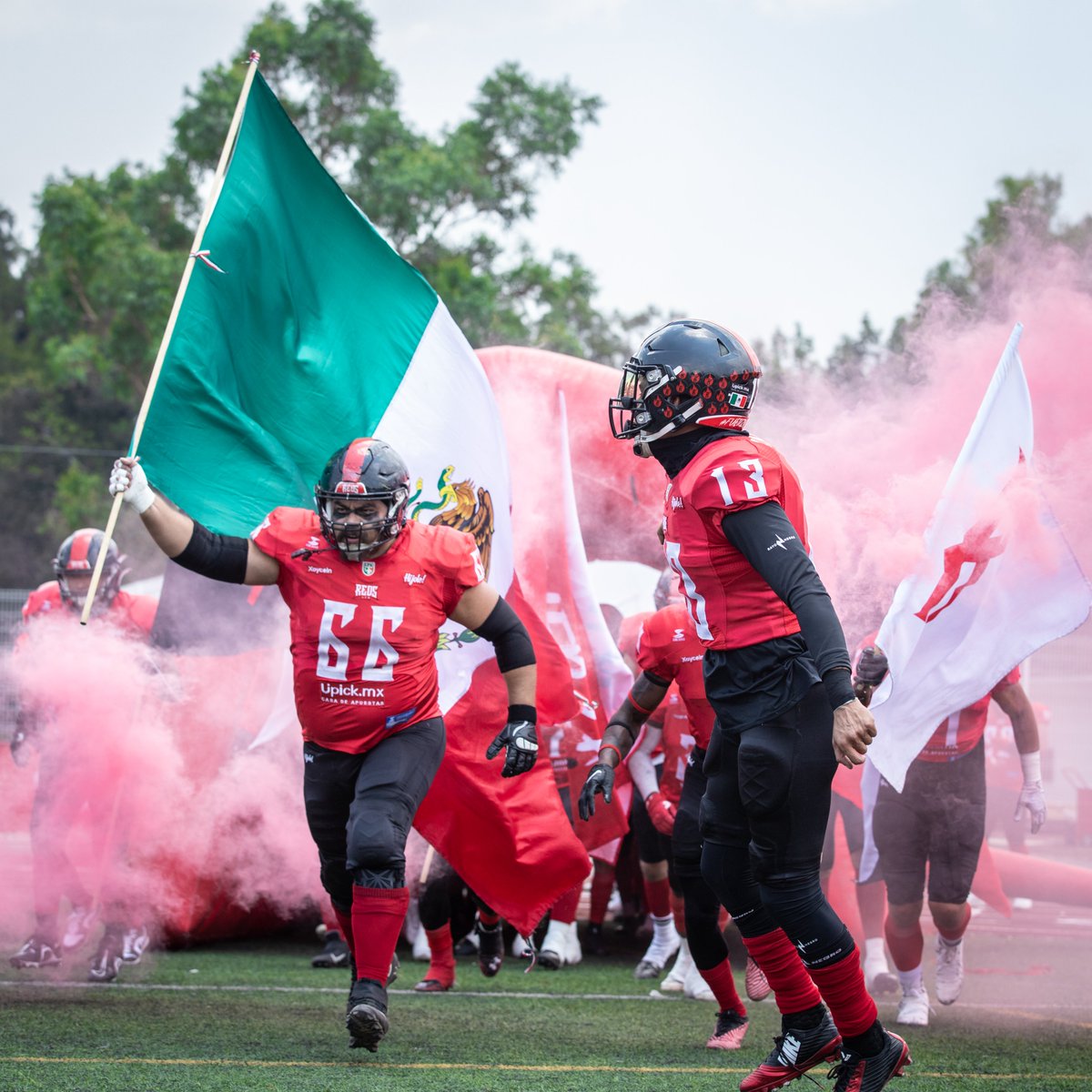 Terminaron las fiestas, pero aún estamos en mes patrio. Así que no dejemos de sentirnos orgullos de nuestros símbolos. Te deseamos una gran semana. ¡Comparte nuestros mensajes y ayúdanos a ser una comunidad mucho más amplia!
#ChilangoPower