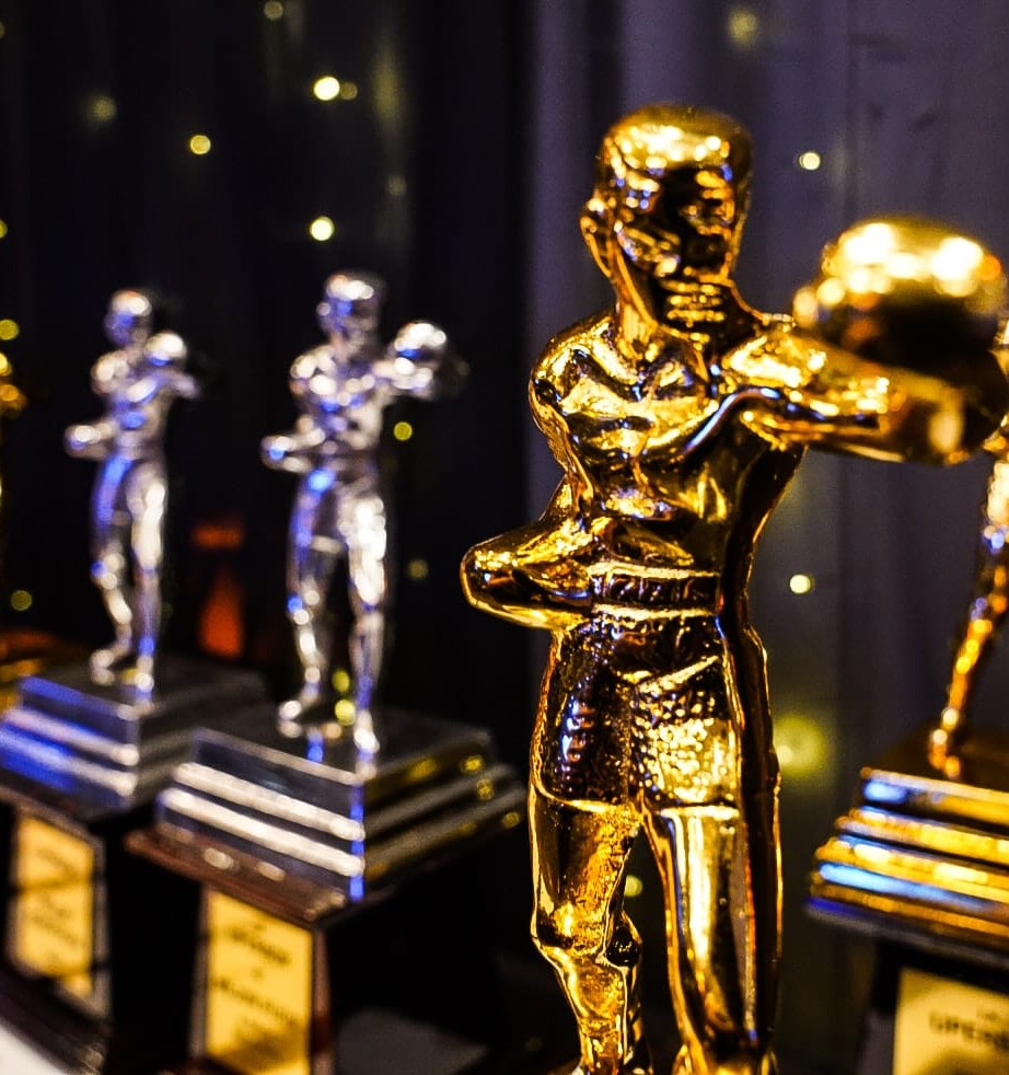 marcegon318's tweet image. Esta tarde a las 17 y mañana en el mismo horario en el programa LA TARDE CON FER MANCINI 
por Canal Somos (7 en Flow)
resúmenes de la celebración de los #100añosDeBoxeoArgentino y la entrega de los Premios Firpo 2022 de la @UPERBOX