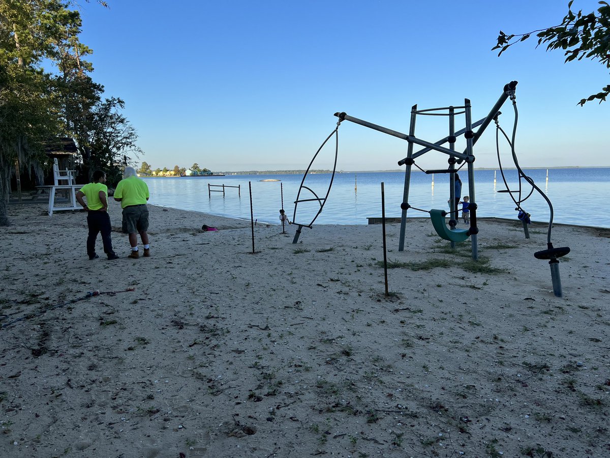 BeautifulBerk's tweet photo. Many thanks to the 101 volunteers who removed over 1,230 pounds of trash from the boat landings and waterways in Berkeley County on Saturday for the Annual Beach Sweep/River Sweep Litter Cleanup Event!  #cleanup #volunteer #community #beachsweepriversweep #keepberkeleybeautiful https://t.co/PuMTj9Td3U
