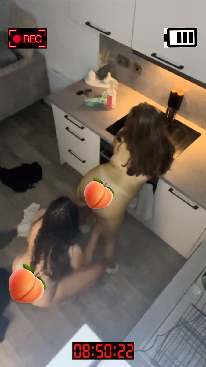 Pov you’re watching us 24/7🥵😈
onlyfans.com/mbofx

#onlyfans #teen #slut #findom #snapchat