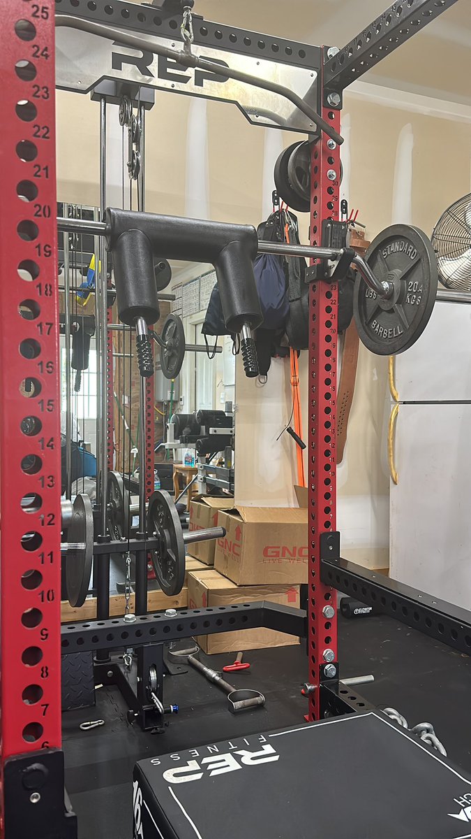 Let’s get leg day started.