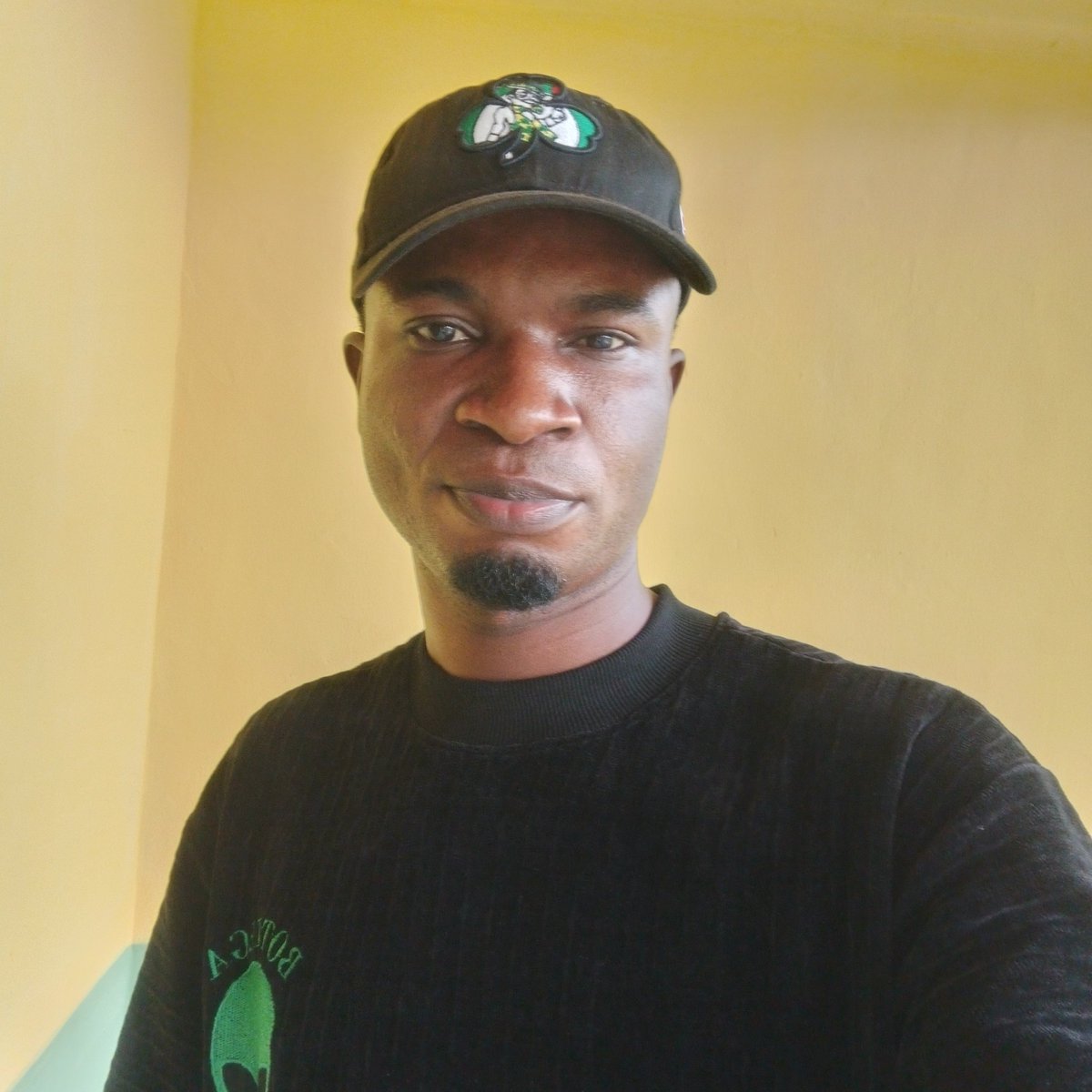 AyonoteLeonard's tweet photo. #NewProfilePic https://t.co/hkMBWs87qs
